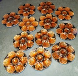 Ensemble de 12 assiettes à huitres